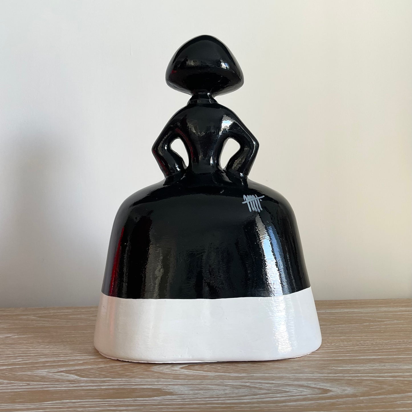 Black Pantone Menina by Antonio Azzato (40cm)