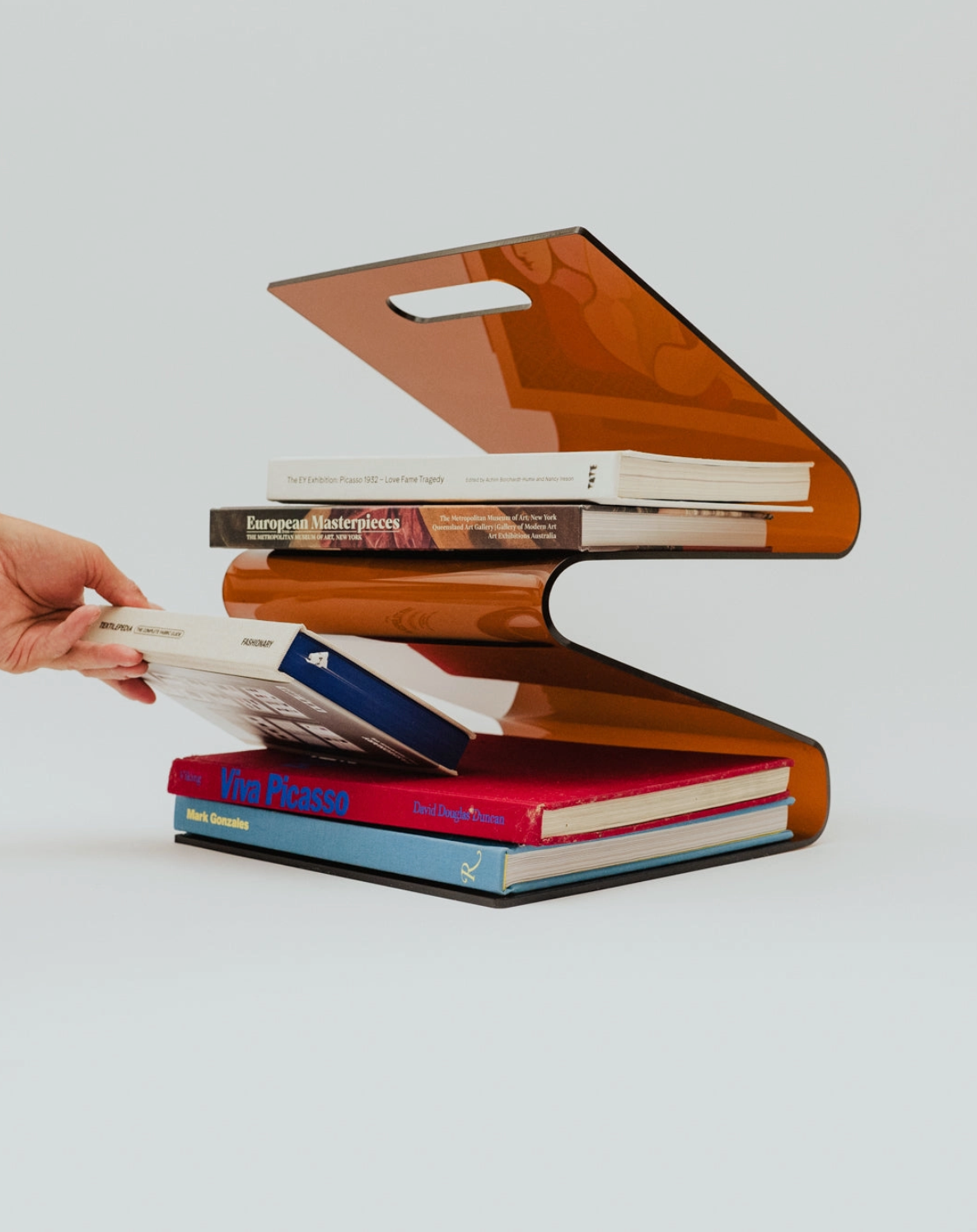 Wavy’ Book and Magazine Stand